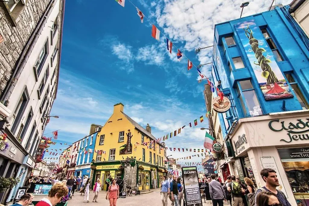 Lough Atalia View Apartment Galway